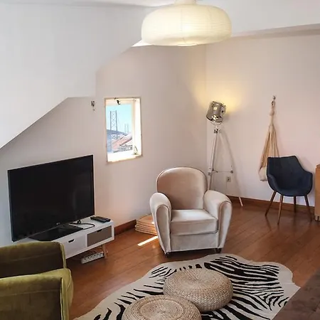 Quiet And Sunny Apartment Lisbon